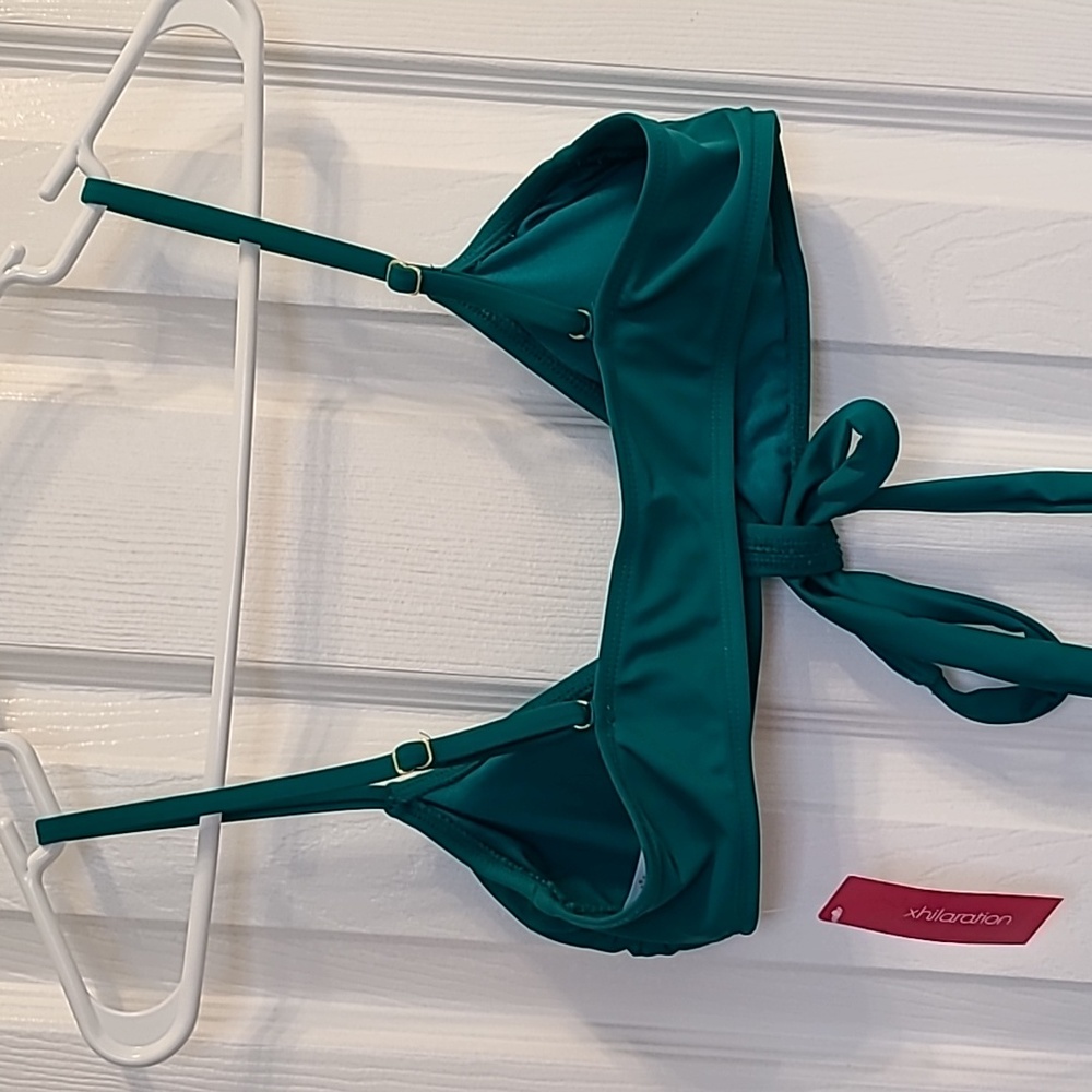 NWT, Bikini top, ties in front - Picture 3 of 4